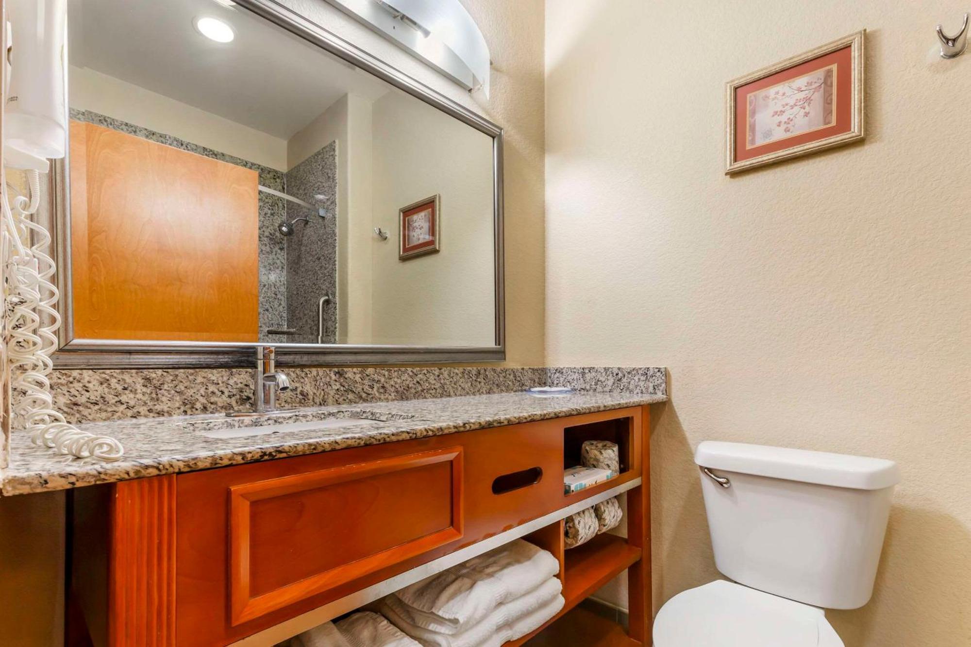 Comfort Inn & Suites Chesapeake - Portsmouth Ngoại thất bức ảnh