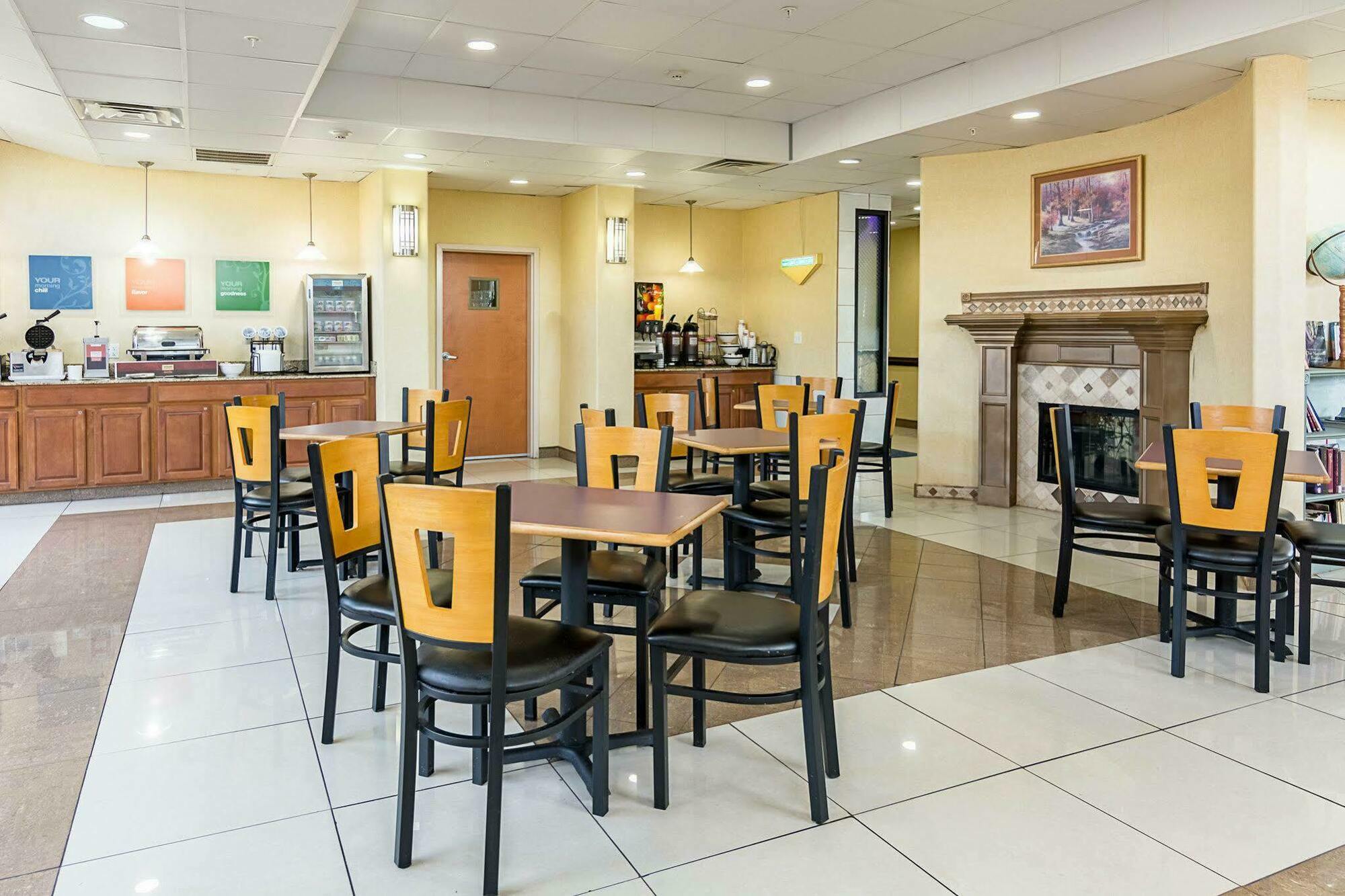 Comfort Inn & Suites Chesapeake - Portsmouth Ngoại thất bức ảnh