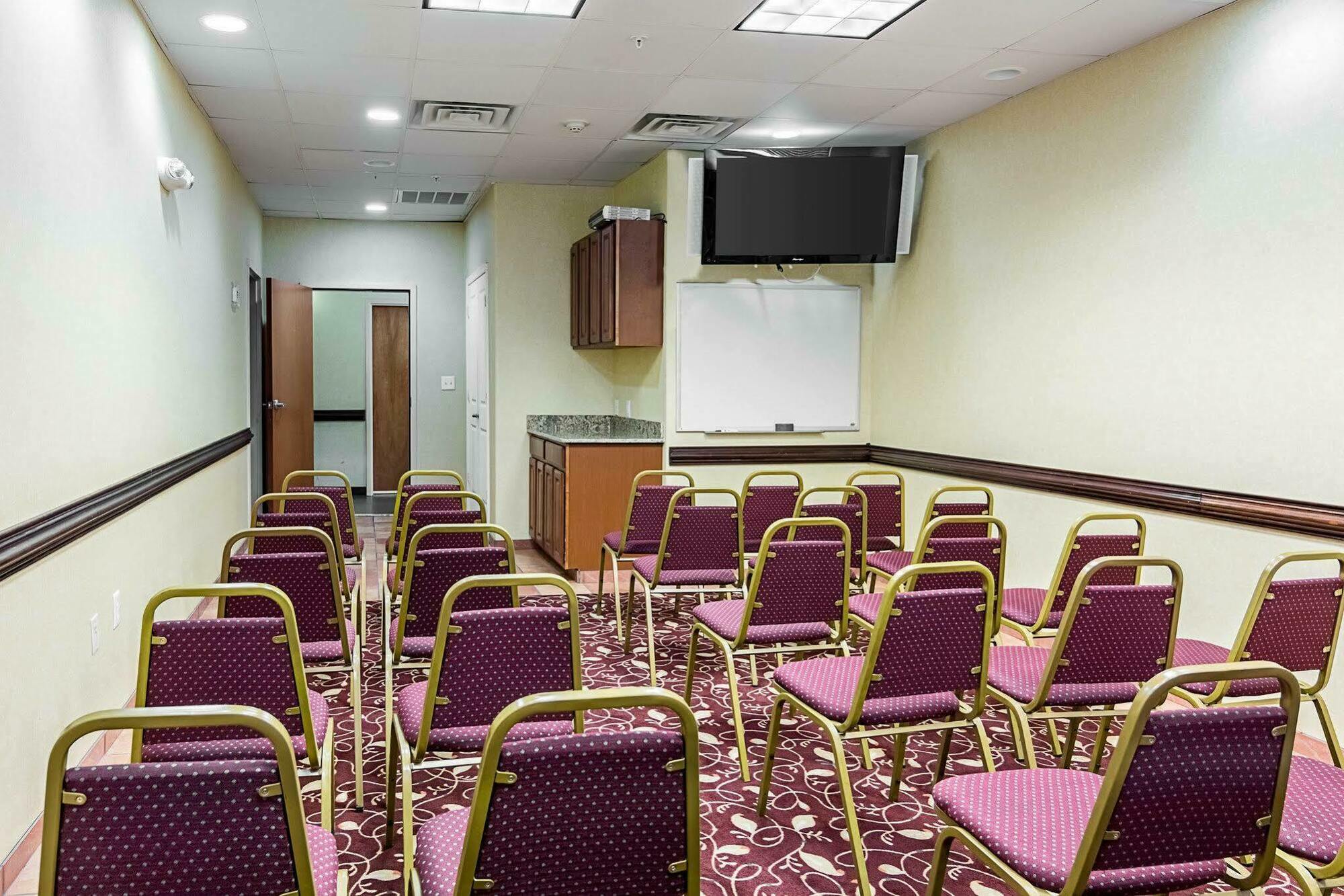 Comfort Inn & Suites Chesapeake - Portsmouth Ngoại thất bức ảnh